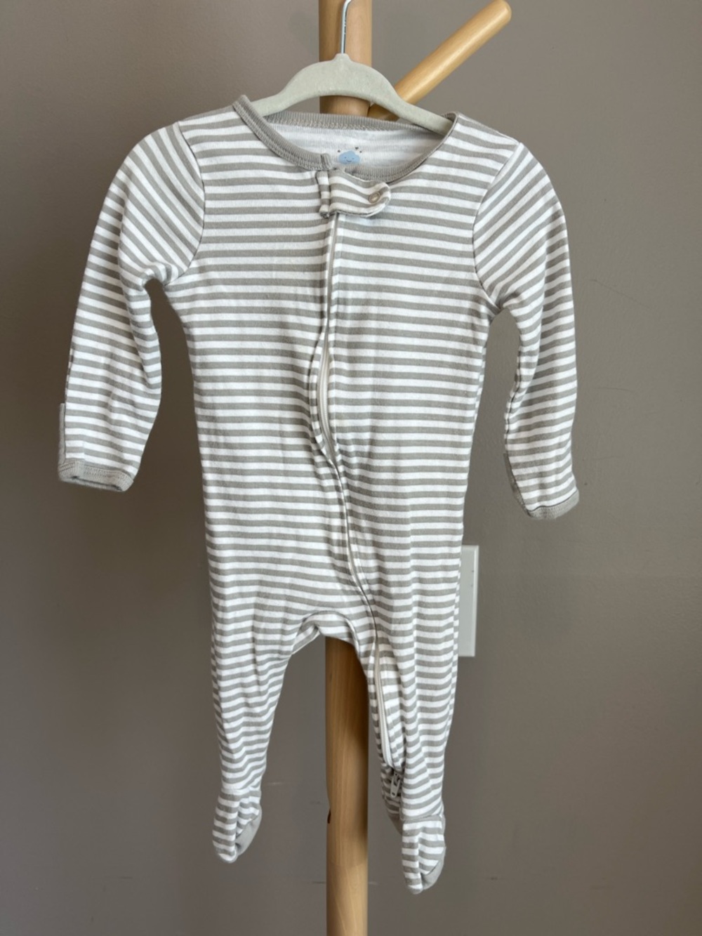 ⭐️⭐️PICK 5 / $20 Cloud Island Striped Gray & White Footed Baby One-Piece